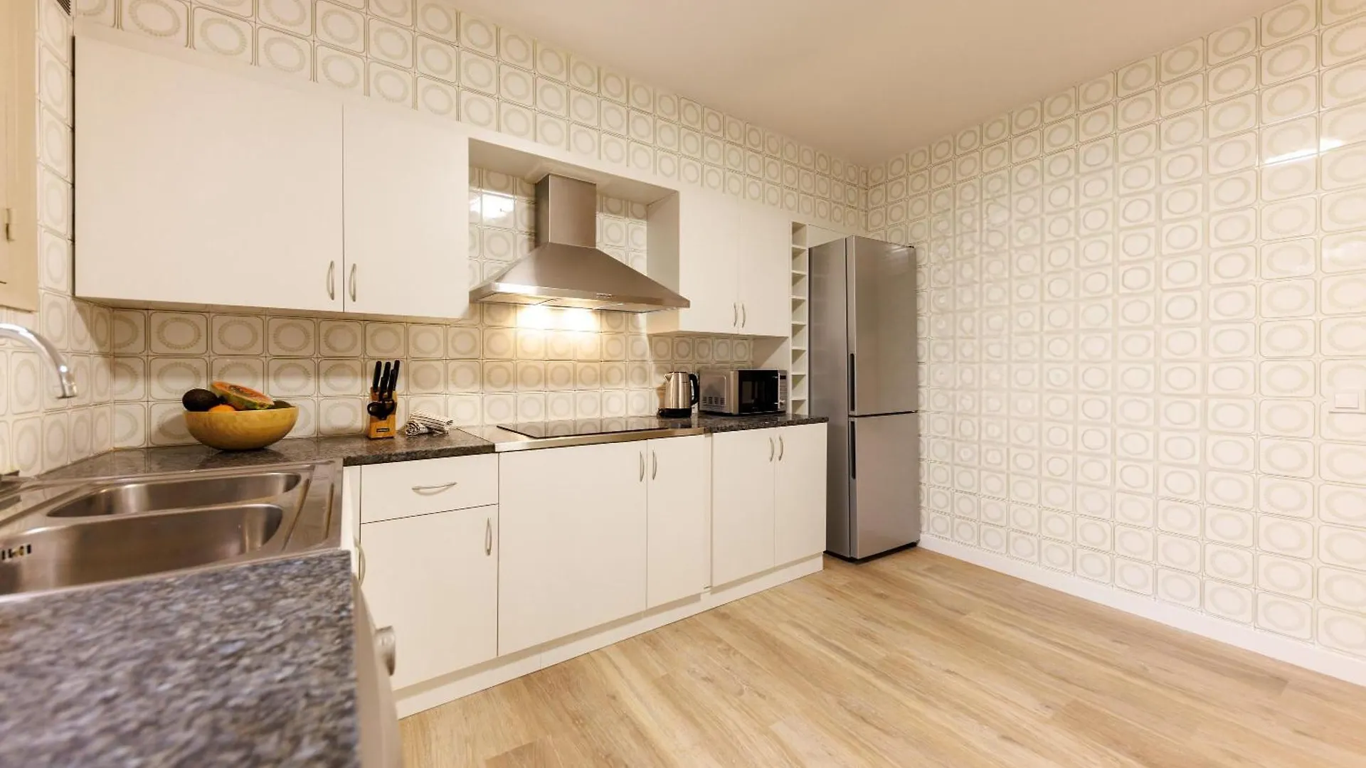 Bravissimo Maragall, Very Spacious And Central Χιρόνα