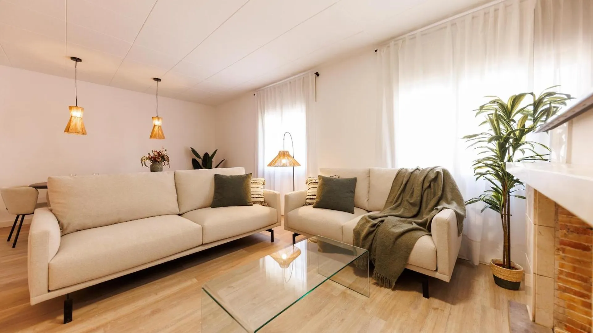 Bravissimo Maragall, Very Spacious And Central Χιρόνα Διαμέρισμα