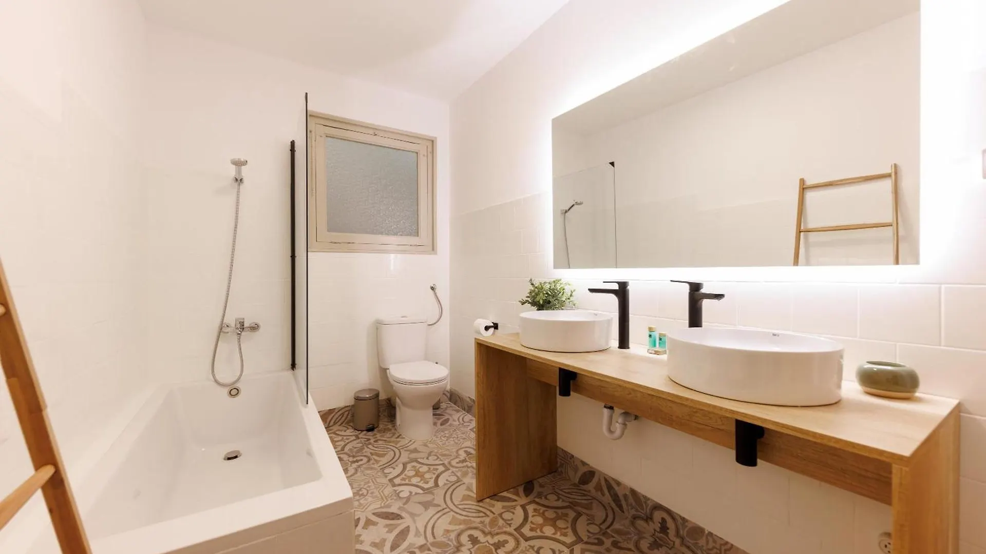 Bravissimo Maragall, Very Spacious And Central Χιρόνα Διαμέρισμα
